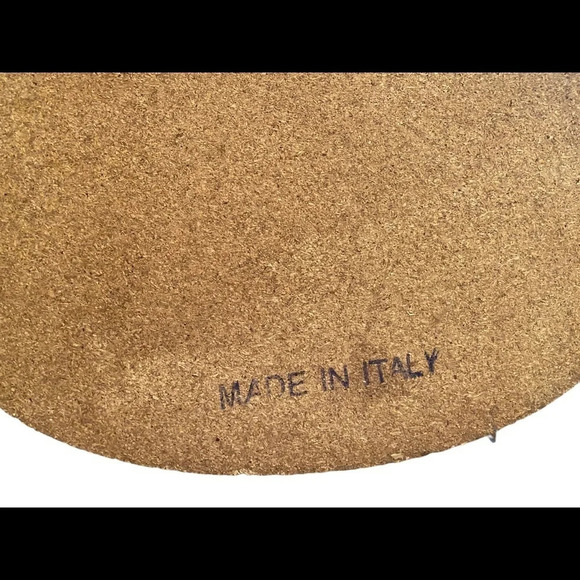 Fontanini Made in Italy Resin Stable Roman Crèche and Figurines - Picture 16 of 16